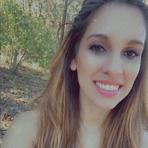 Meet your Posher, Alejandra